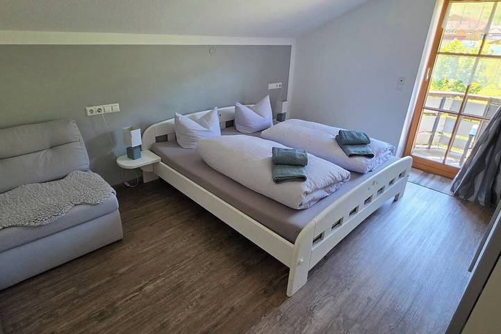 Ferienwohnung für 5 Personen, mit Balkon und Garten in Hündle-Thalkirchdorf - 2