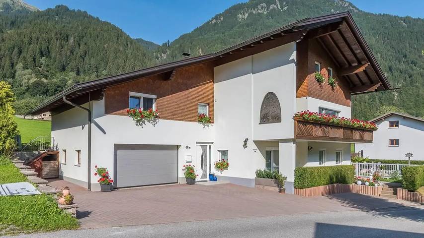 Gîte pour 4 personnes, avec Balcon et Terrasse ainsi que Jacuzzi et Jardin à Gortipohl