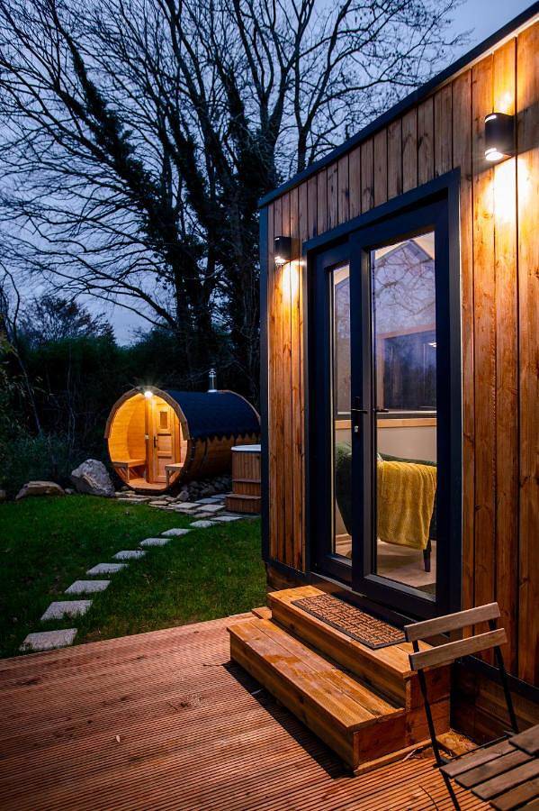 Chambre d’hôte pour 2 personnes, avec terrasse et jacuzzi ainsi que sauna et jardin