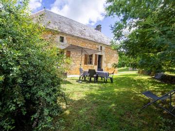 Gîte pour 4 personnes, avec jardin et terrasse, animaux acceptés à Borrèze