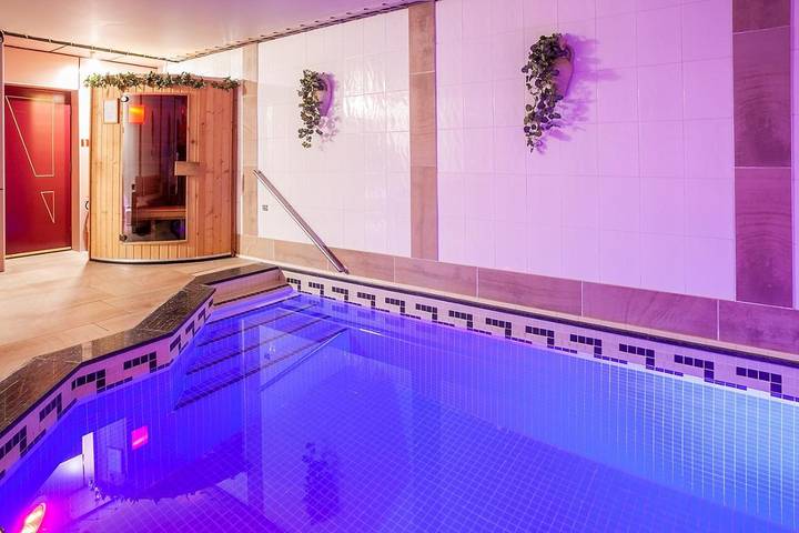 Location de vacances pour 2 personnes, avec vue et balcon ainsi que sauna et piscine à Anvers - 3