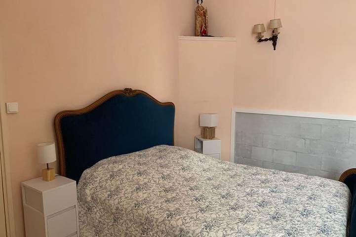 Town house in a 9000 m2 park with swimming pool, close to the beach in Meschers-sur-Gironde, Rochefort region