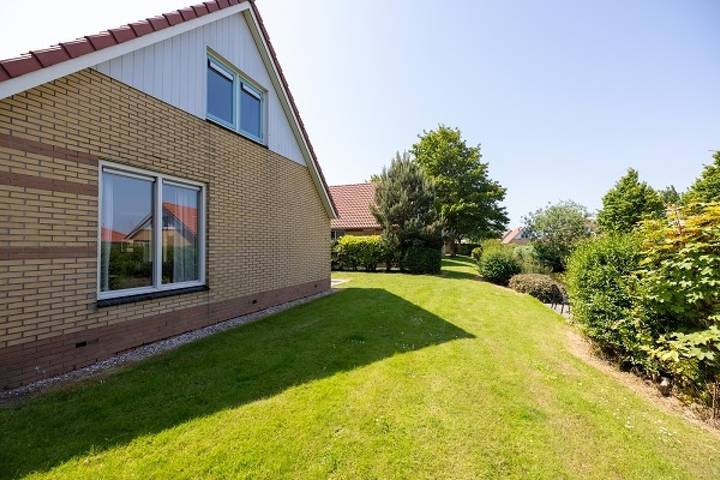 Ferienhaus für 8 Personen, mit Terrasse und Garten sowie Pool in Andijk
