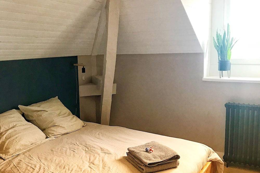 Entire apartment, Maison Chiche charming apartment 3 * 8 pers in Bain-de-Bretagne, Redon region