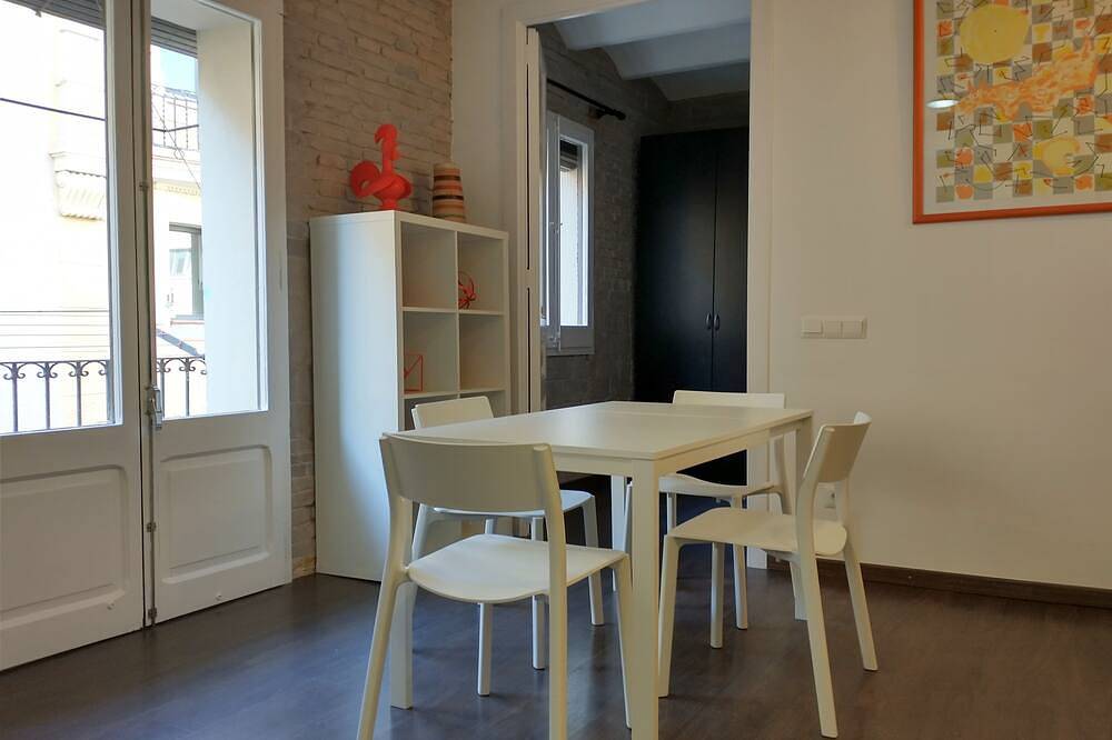 Barceloneta apartment with balcony in Barcelona Centre, Barcelona