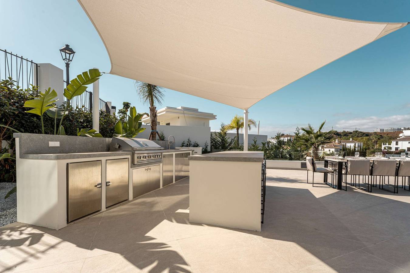Villa Resina | Luxury Gym Cinema Sea Views in La Resina, Estepona