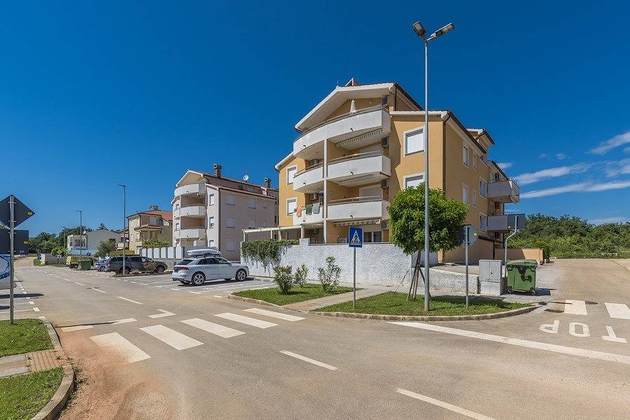 Ganze Wohnung, Ferienwohnung fur 4 Personen 150m vom Meer.  in Karigador, Umag und Umgebung