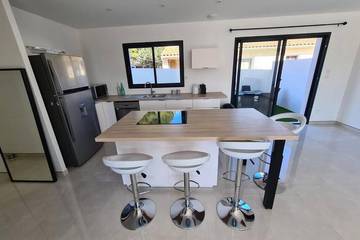 Location de vacances pour 8 personnes, avec jardin et jacuzzi à Villeneuve-lès-Maguelone