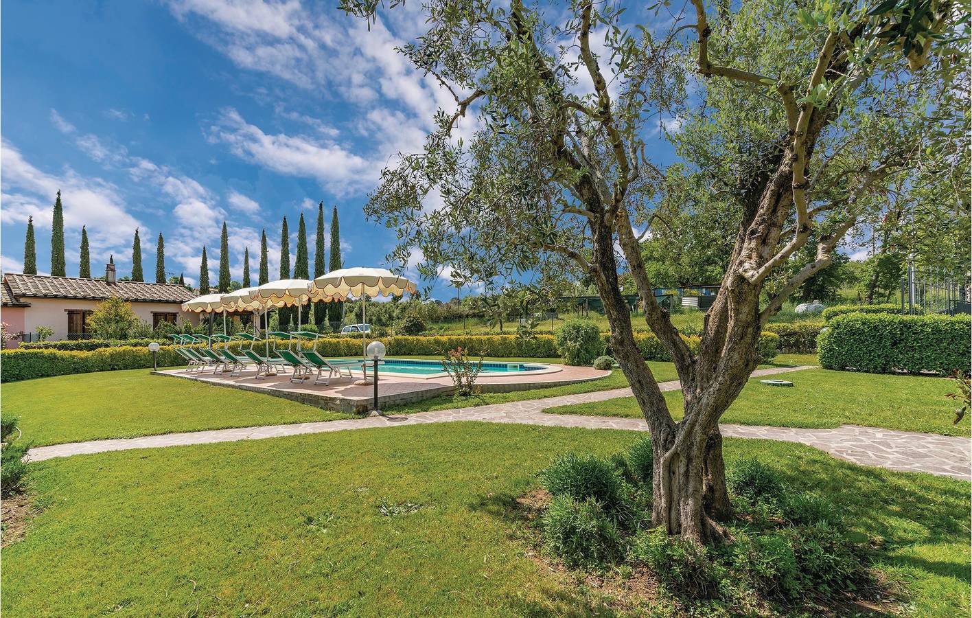 Ganze Ferienwohnung, Modernes 2BR Apartment mit Pool & Parkplatz in Scansano, Grosseto Provinz