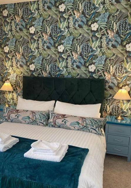 Location de vacances pour 2 personnes, avec jardin et terrasse à Corby - 2