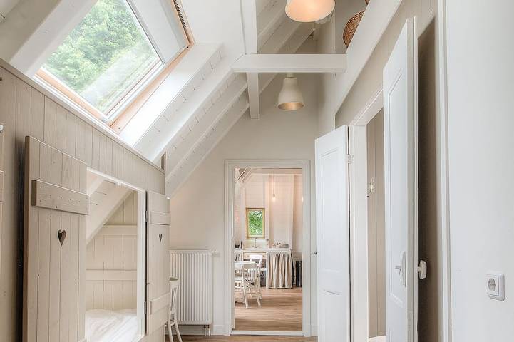Ganze Wohnung, Attraktive Wohnung im Zentrum am Kanal in Dongeradeel, Niederländische Nordsee