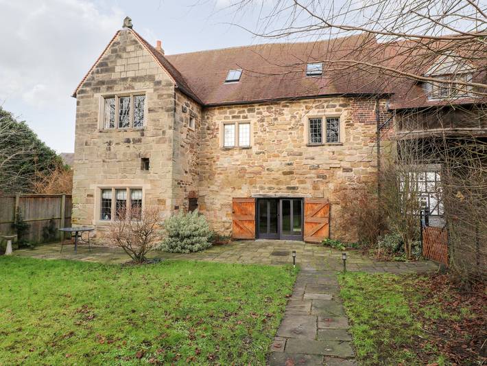 Cottage for 4 people, with garden, with pets in Warwickshire