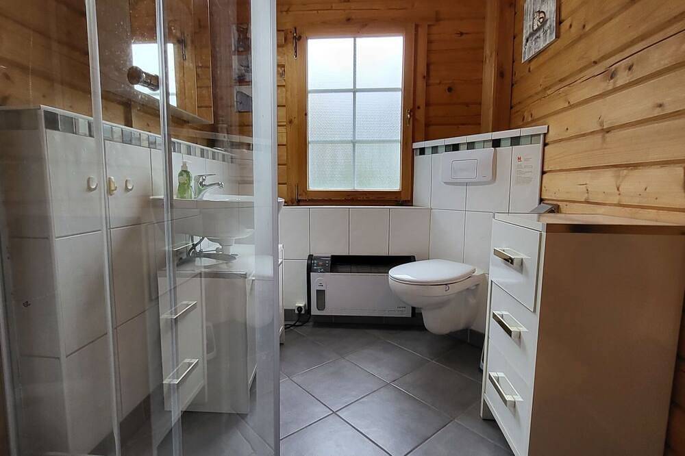 Ganze Wohnung, Angenehme Wohnung für 4 Leute mit  W-Lan, Tv und Terrasse in Himmelpfort, Ruppiner Seenland