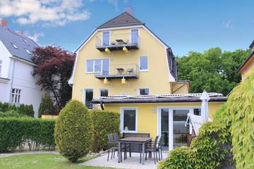 Ferienwohnung für 4 Personen, mit Garten und Terrasse, kinderfreundlich in Warnemünde