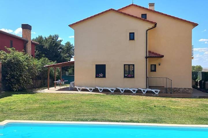 Chalet pour 12 personnes, avec jardin - 1