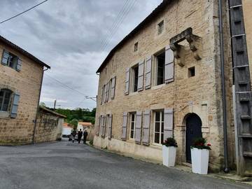 Chambre d’hôte pour 2 personnes, avec vue ainsi que jardin et piscine, animaux acceptés dans les Deux-Sèvres
