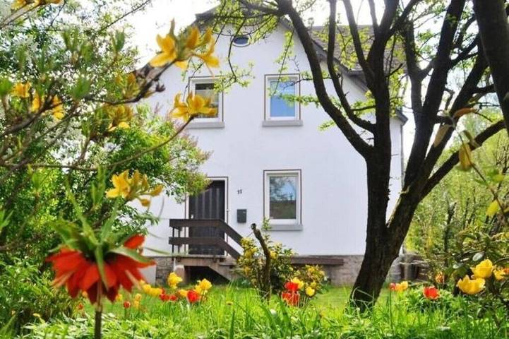 Ferienhaus für 5 Personen, mit Terrasse und Garten - 1