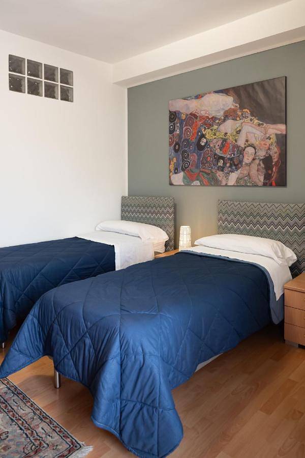 Chambre d’hôte pour 3 personnes, avec balcon et vue à Valguarnera Caropepe - 2