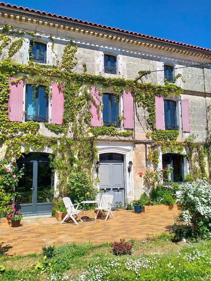 Chambre d’hôte pour 2 personnes, avec vue et jardin en Charente - 2