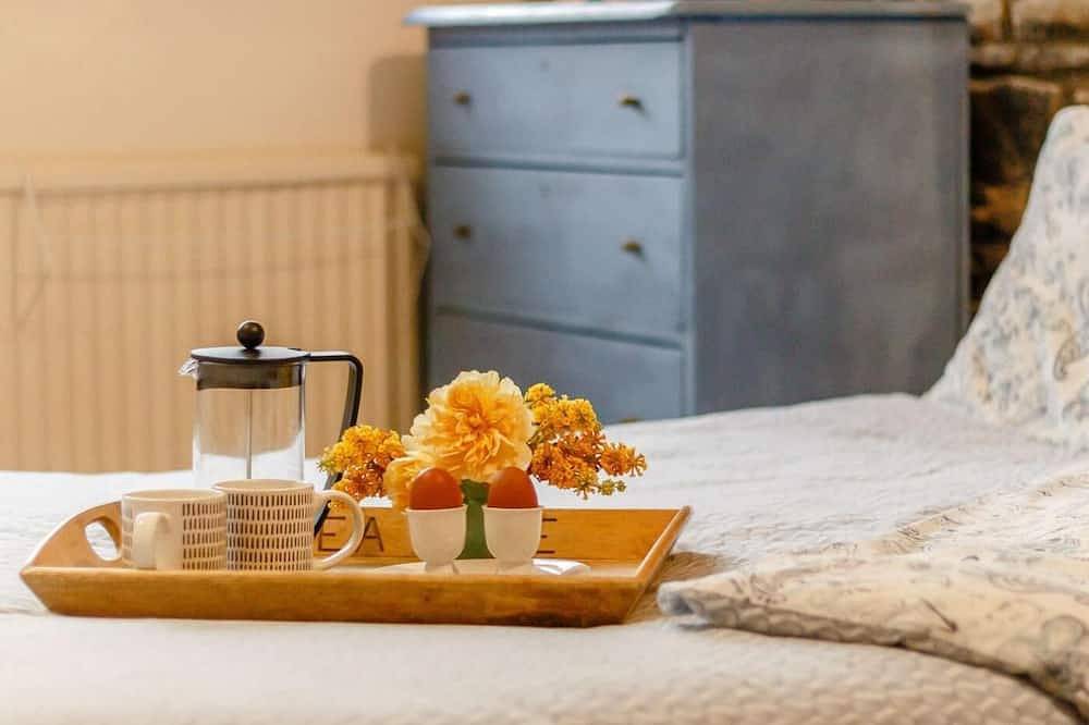 2 Bed in Abergavenny in Brecon Beacons