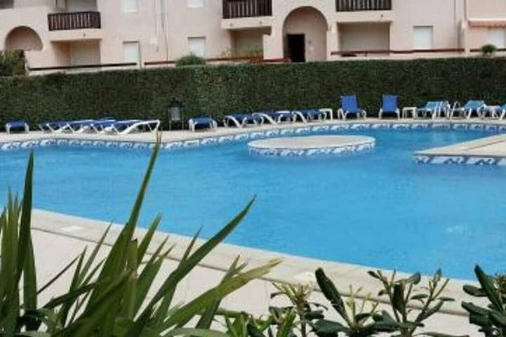 Appartement de vacances pour 6 personnes, avec jardin ainsi que balcon et piscine