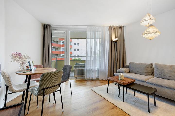 Ferienwohnung für 3 Personen, mit Balkon und Garten sowie Sauna in Ueberlinger see