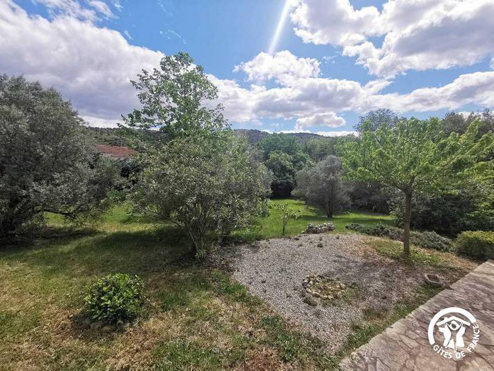 Gîte pour 6 personnes, avec Terrasse ainsi que Jardin et Piscine