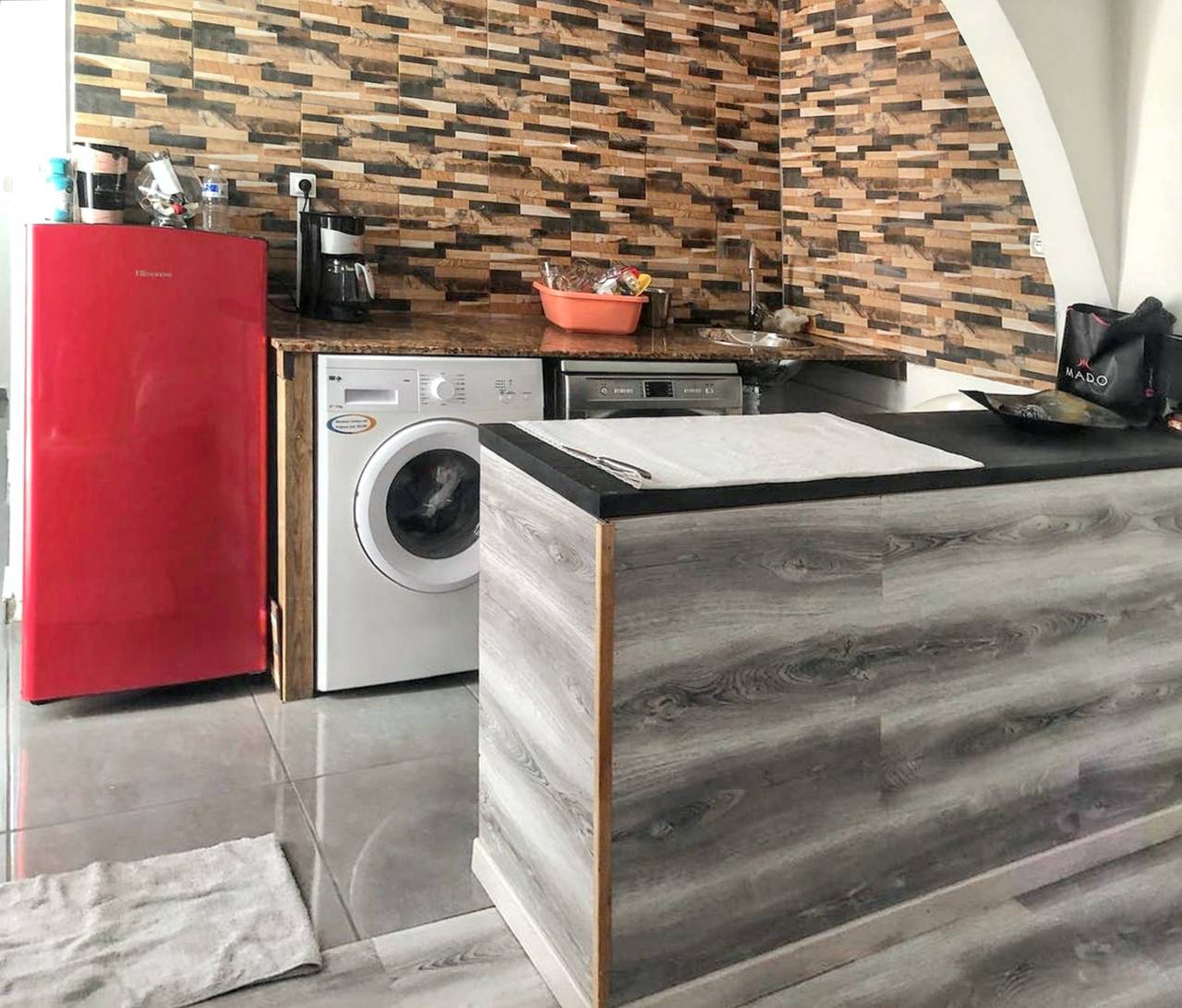 Estudio entero, Estudio encantador en Saint-Pierre - 30 m² - Cerca del jardín in Saint-Pierre (Réunion), Reunión