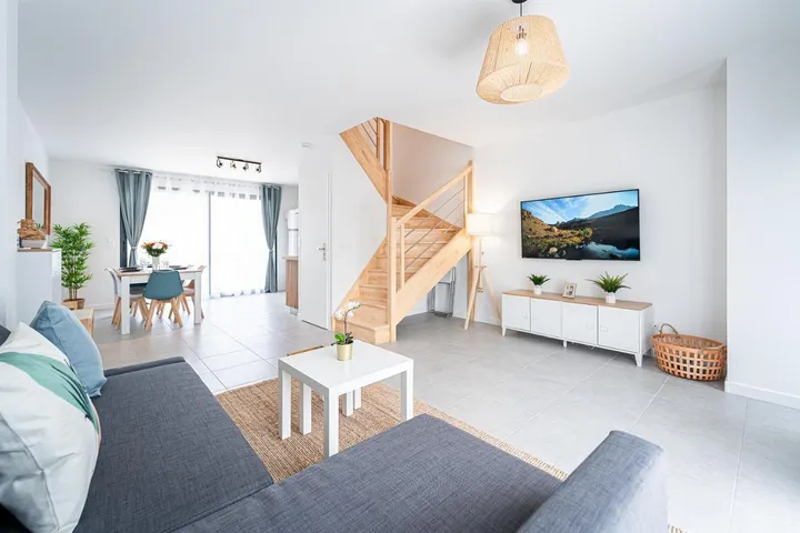 Apartamento de vacaciones para 8 personas, con vistas y jardín - 1
