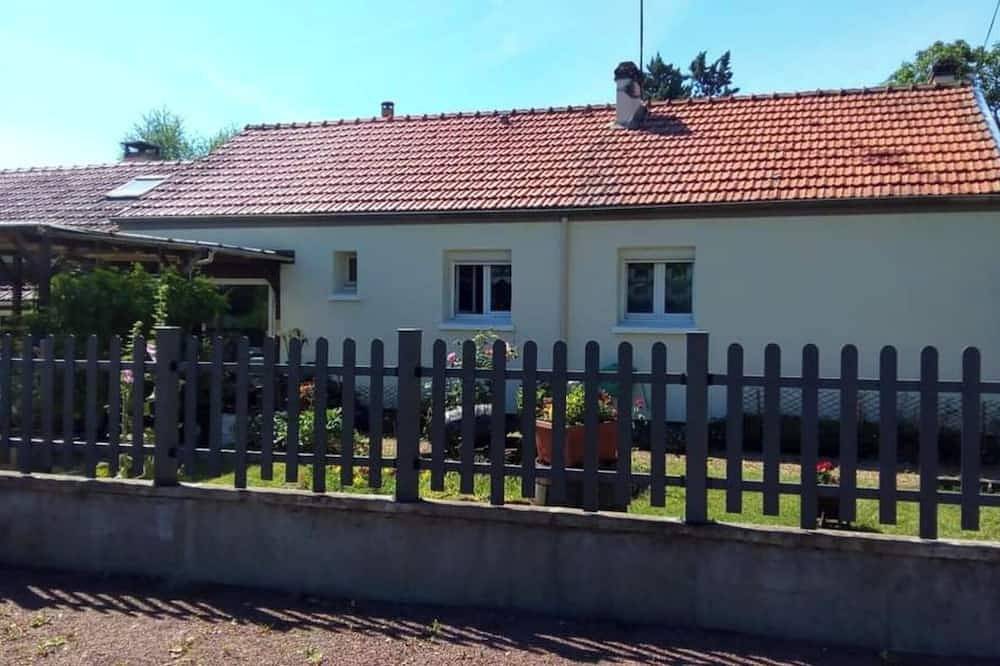 Paule's little house. Gîte*** Amilly. Breakfast / romantic options in Amilly, Región de Montargis