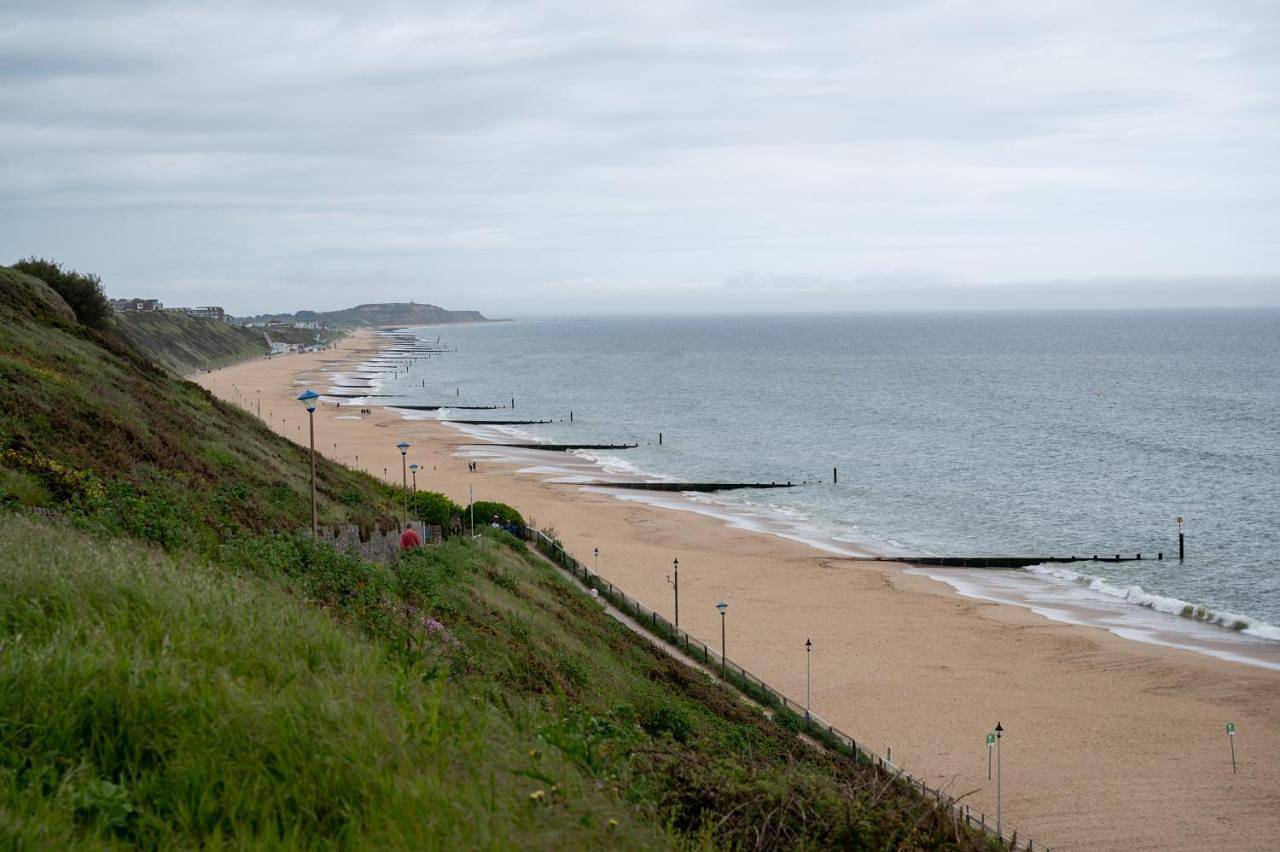 Family Room (2 Adults + 2 Children) in Boscombe, Bournemouth