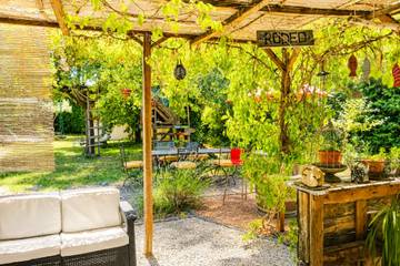 Maison De Vacances pour 4 Personnes dans Robion, Parc naturel régional du Luberon, Photo 1