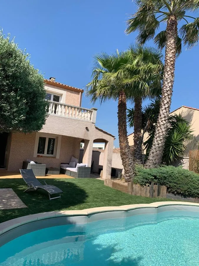 Casa de vacaciones para 6 personas, con piscina además de vistas y jardín - 1