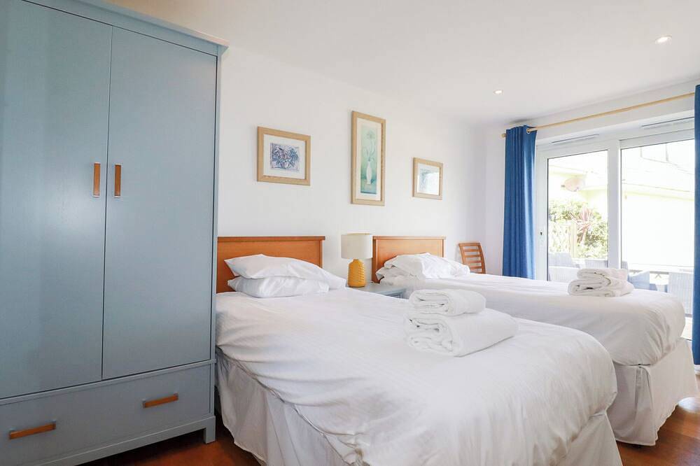 The Beach House, family friendly, country holiday cottage in Porth in Porth, Newquay