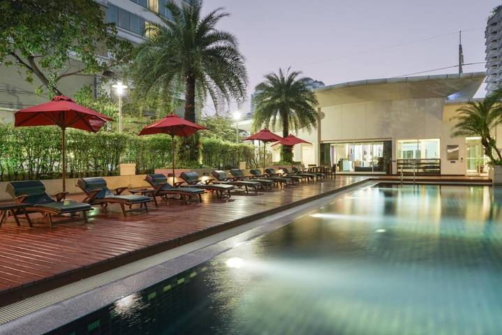 Hotel für 10 Personen, mit Sauna und Pool sowie Garten in Bangkok