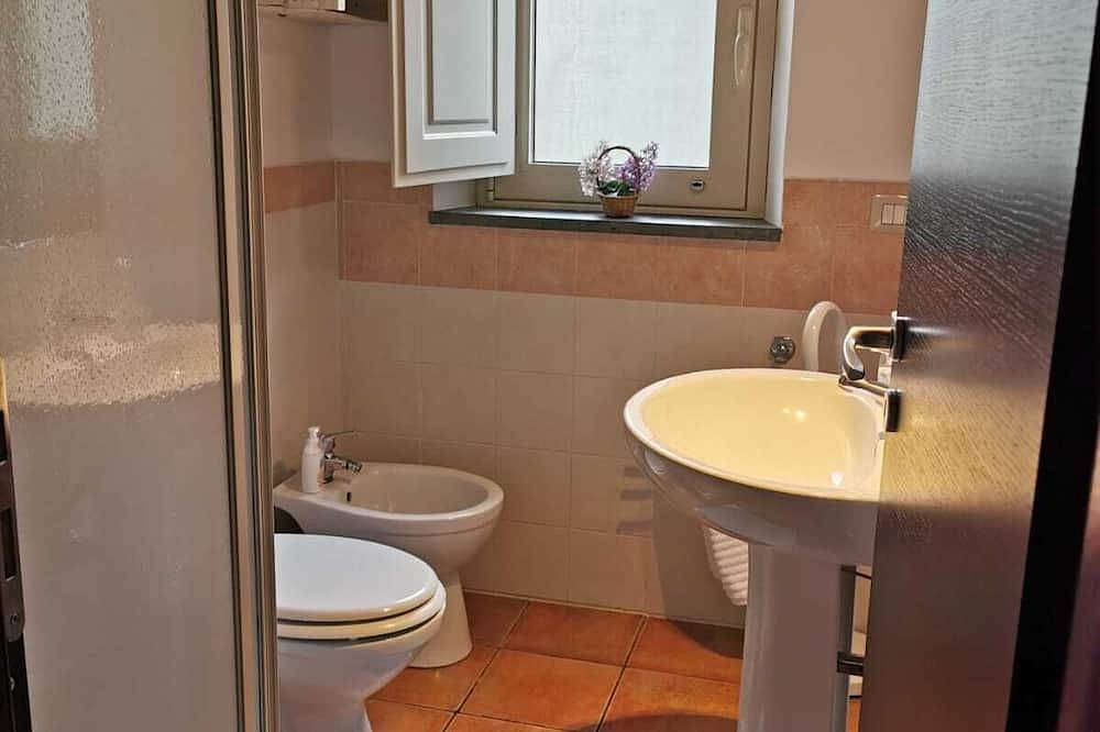 Two-room house with pool, garden, barbecue, relaxation on the slopes of Etna in Santa Venerina, Mount Etna