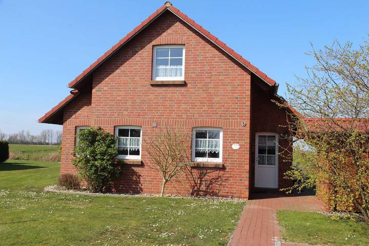 Ferienhaus für 6 Personen, mit Terrasse und Garten sowie Ausblick in Grimersum