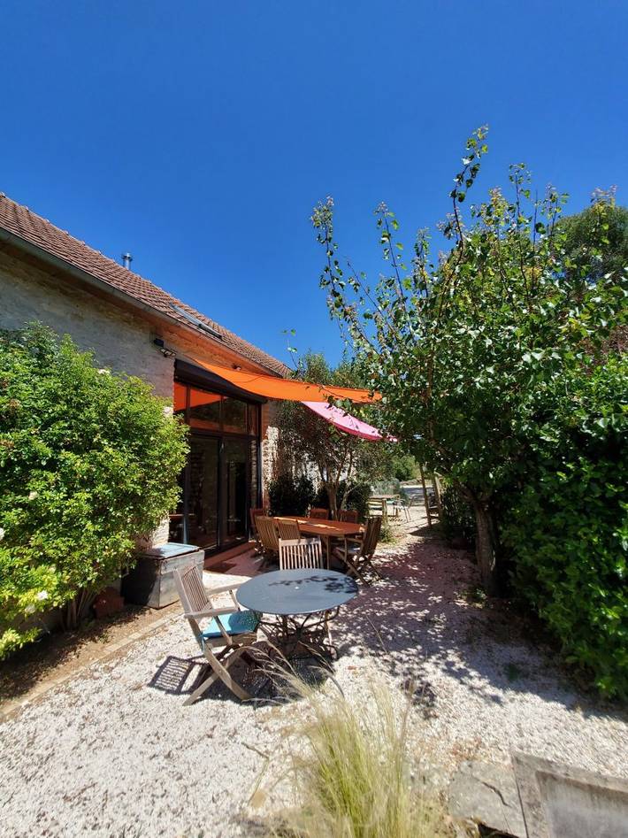 Cottage pour 2 personnes, avec jacuzzi et jardin à Augy-sur-Aubois