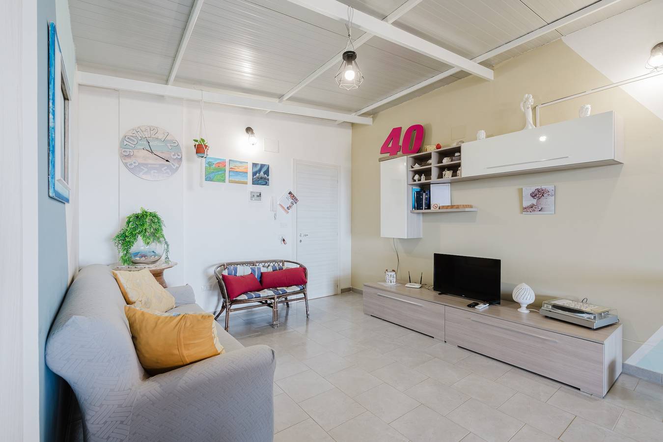 Appartamento intero, Casa vacanze 'Angela' con vista mare, Wi-Fi e aria condizionata in Partinico, Provincia di Palermo