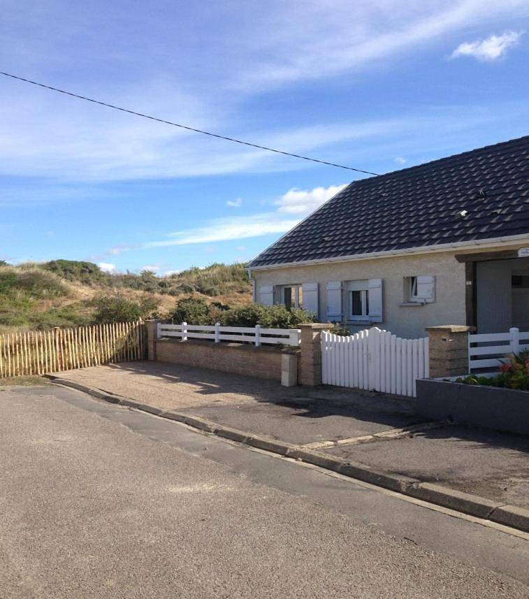 Maison aux pieds des dunes 300m de la plage in Merlimont Plage, Merlimont