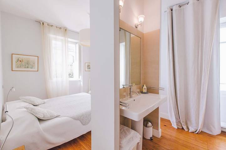 Gîte pour 4 personnes, avec terrasse, animaux acceptés dans Casino La Pergola - 2