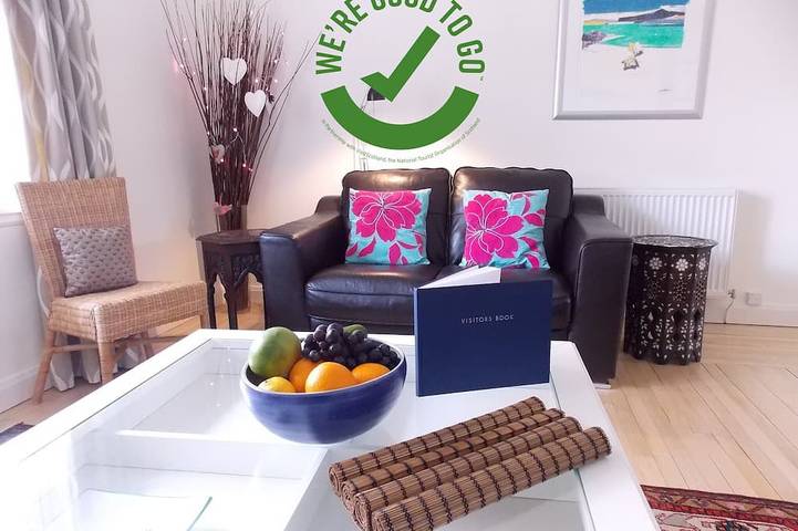 Glamping for 4 people, with garden and terrace in Edinburgh