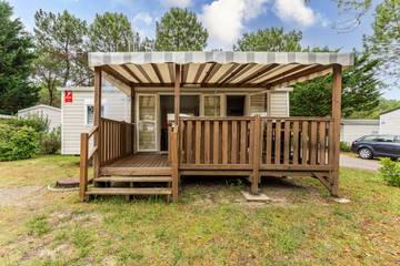 Gîte pour 4 personnes, avec bassin pour enfant et jardin, adapté aux familles à Saint-Julien-en-Born