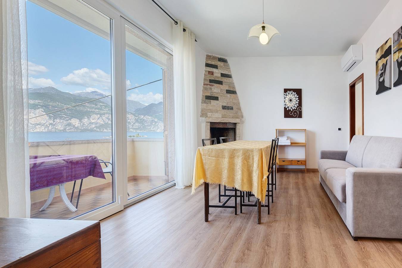 Appartamento intero, Appartamento 'Appartamento Sogno' con vista lago, Wi-Fi e aria condizionata in Brenzone, Prealpi Gardesane
