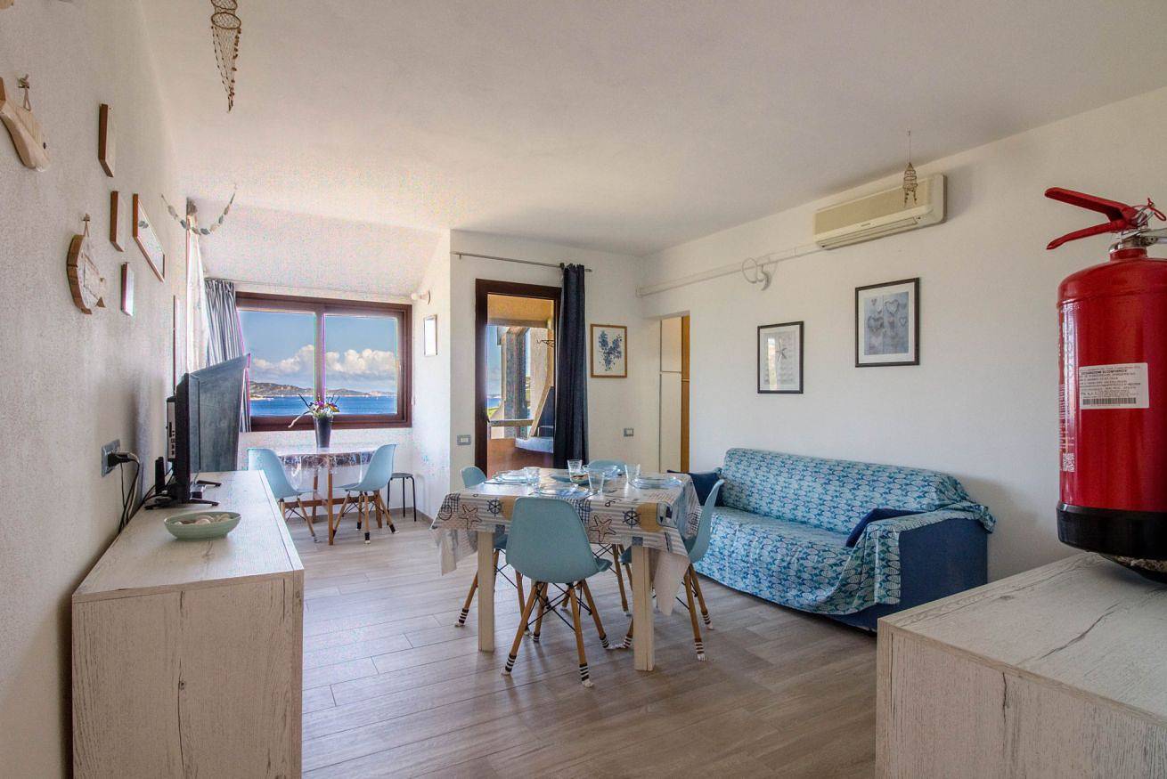 Entire apartment, Guesthost - Seaview Apartment Palau in Palau (town), Palau (Sardinia)
