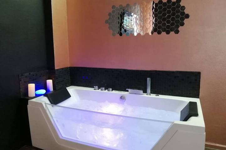 Location de vacances pour 2 personnes, avec jacuzzi à Troyes