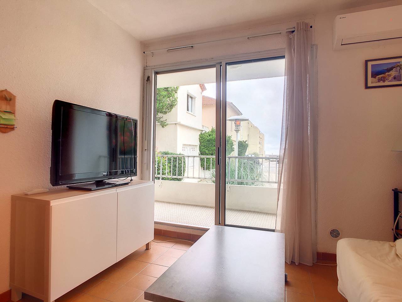 Ganze Wohnung, F2 Kabine, Terrasse, Parkplatz, Strandnah in Carnon-Plage, Mauguio