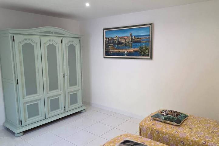 Entire apartment, Apartment T2 Le Port Miou in ground floor villa located 5 km from Cassis in Carnoux-en-Provence, Mediterranean Coast (France)