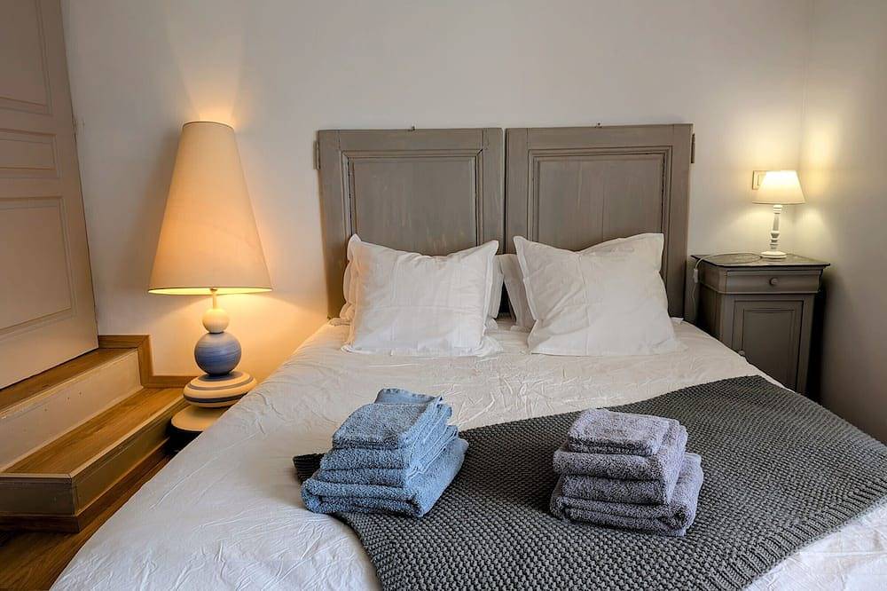 Gîte rénové Xviiième siècle, animaux acceptés, jardin clôturé in Semmadon, Haute-Saône
