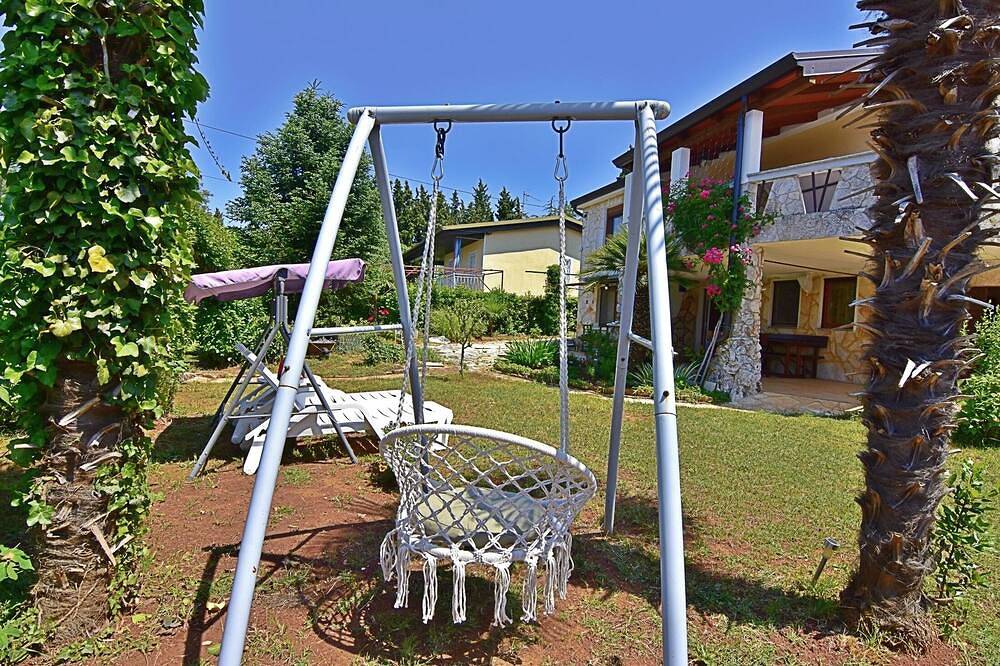 Entire apartment, Apartment Umag-Savudrija, Nena1 near the beach, terrace, Wi-Fi, garden in Umag, Umag Region